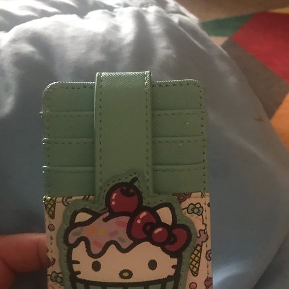 Hello kitty card holder - Picture 9 of 9